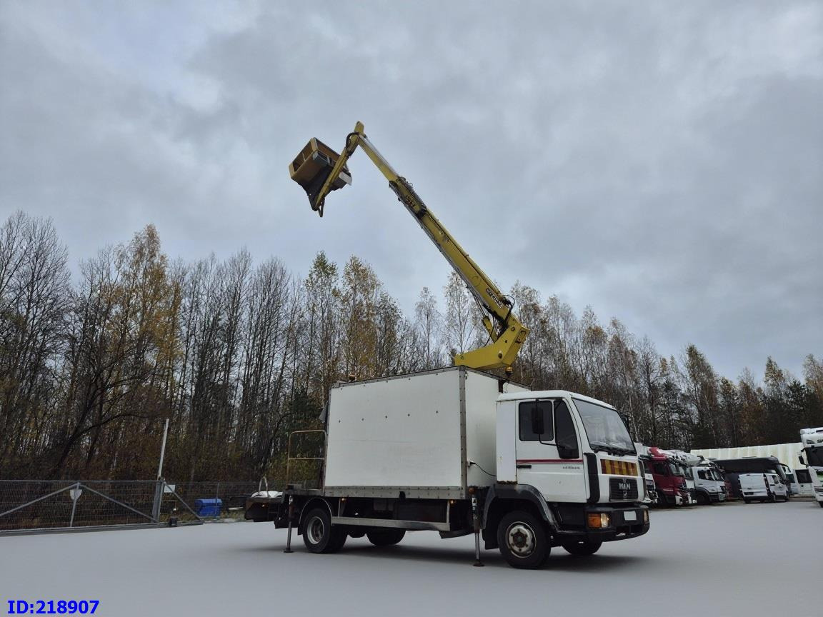 MAN LE 220C + Sky King 179TV - مصاعد الازدهار محمولة على شاحنة, سيارة بلدية: صور 1 MAN LE 220C + Sky King 179TV - مصاعد الازدهار محمولة على شاحنة, سيارة بلدية: صور 1