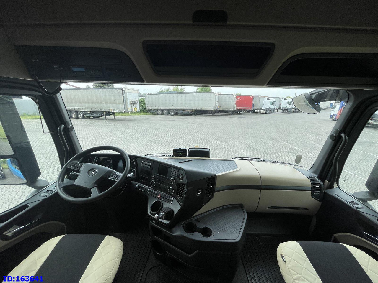 شاحنة جرار MERCEDES-BENZ Actros 1842 - Mega- Euro6: صور 7 شاحنة جرار MERCEDES-BENZ Actros 1842 - Mega- Euro6: صور 7
