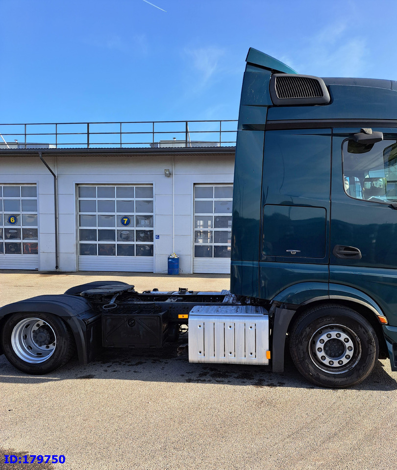 MERCEDES-BENZ Actros 1843 Euro6 - شاحنة جرار: صور 4 MERCEDES-BENZ Actros 1843 Euro6 - شاحنة جرار: صور 4