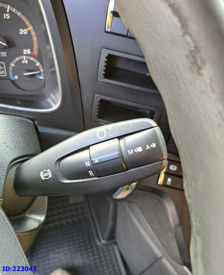 شاحنة جرار MERCEDES-BENZ Actros 1843 - Mega - Euro6: صور 10 شاحنة جرار MERCEDES-BENZ Actros 1843 - Mega - Euro6: صور 10