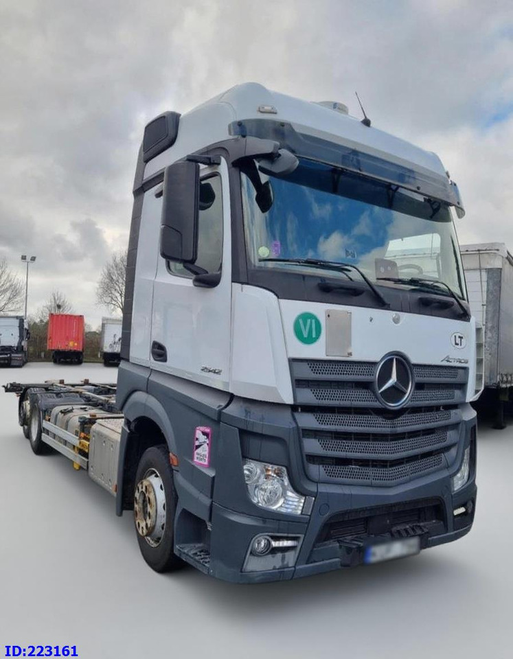 MERCEDES-BENZ Actros 2542 BDF 6x2 Euro6 - الشاسيه شاحنة: صور 2 MERCEDES-BENZ Actros 2542 BDF 6x2 Euro6 - الشاسيه شاحنة: صور 2