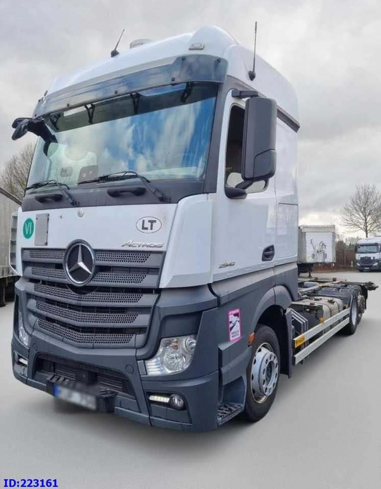 MERCEDES-BENZ Actros 2542 BDF 6x2 Euro6 - الشاسيه شاحنة: صور 1 MERCEDES-BENZ Actros 2542 BDF 6x2 Euro6 - الشاسيه شاحنة: صور 1