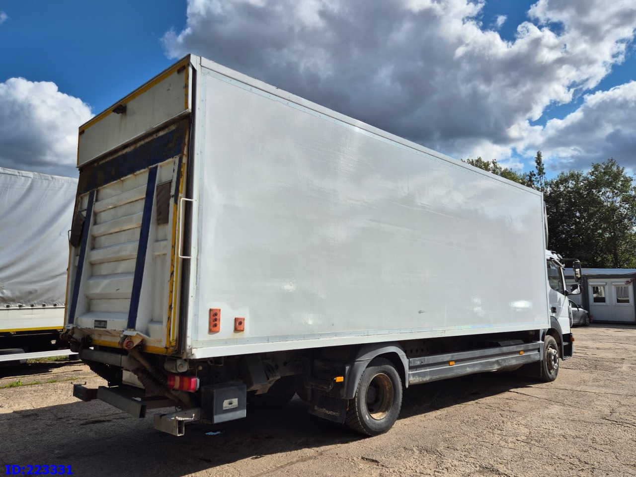 MERCEDES-BENZ Atego 1221 Euro6 (Open side box) - متساوي شاحنة: صور 5 MERCEDES-BENZ Atego 1221 Euro6 (Open side box) - متساوي شاحنة: صور 5