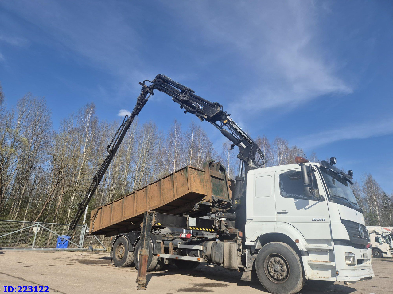 MERCEDES-BENZ Axor 2533 6x2 + Atlas 332.3E Crane - قلابات: صور 4 MERCEDES-BENZ Axor 2533 6x2 + Atlas 332.3E Crane - قلابات: صور 4