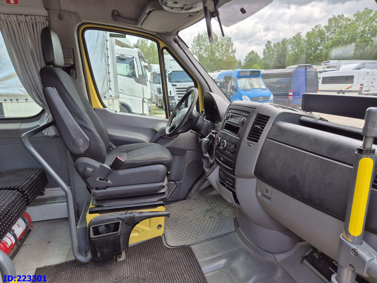 صغيرة, ميكروباص MERCEDES-BENZ Sprinter 515 TRANSFER 23 PLACES: صور 14