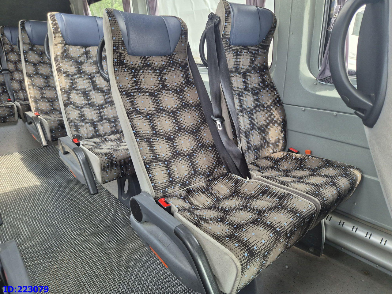 سياحية حافلة MERCEDES-BENZ Sprinter 516 - VIP - Euro6 - 17 places: صور 19