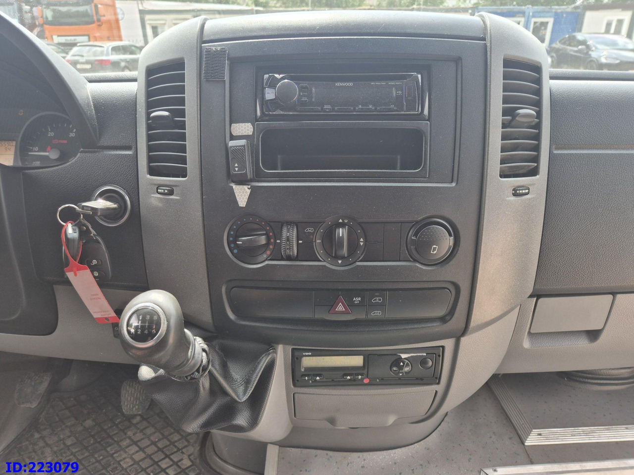 سياحية حافلة MERCEDES-BENZ Sprinter 516 - VIP - Euro6 - 17 places: صور 14