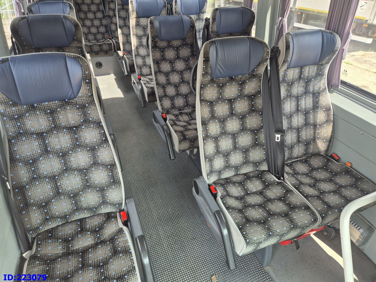 سياحية حافلة MERCEDES-BENZ Sprinter 516 - VIP - Euro6 - 17 places: صور 18