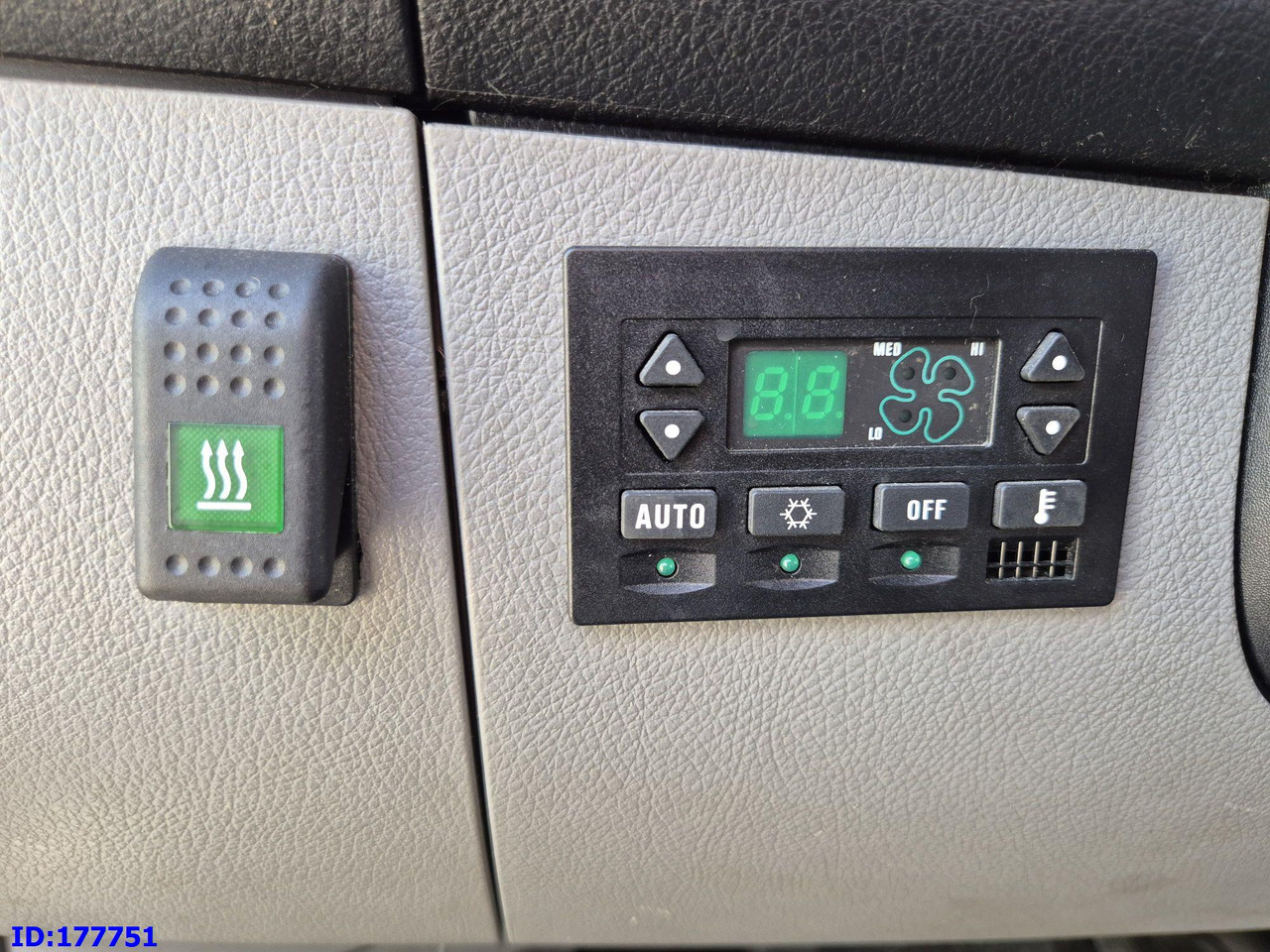 صغيرة, ميكروباص MERCEDES-BENZ Sprinter 518 - VIP - 17-seater: صور 9