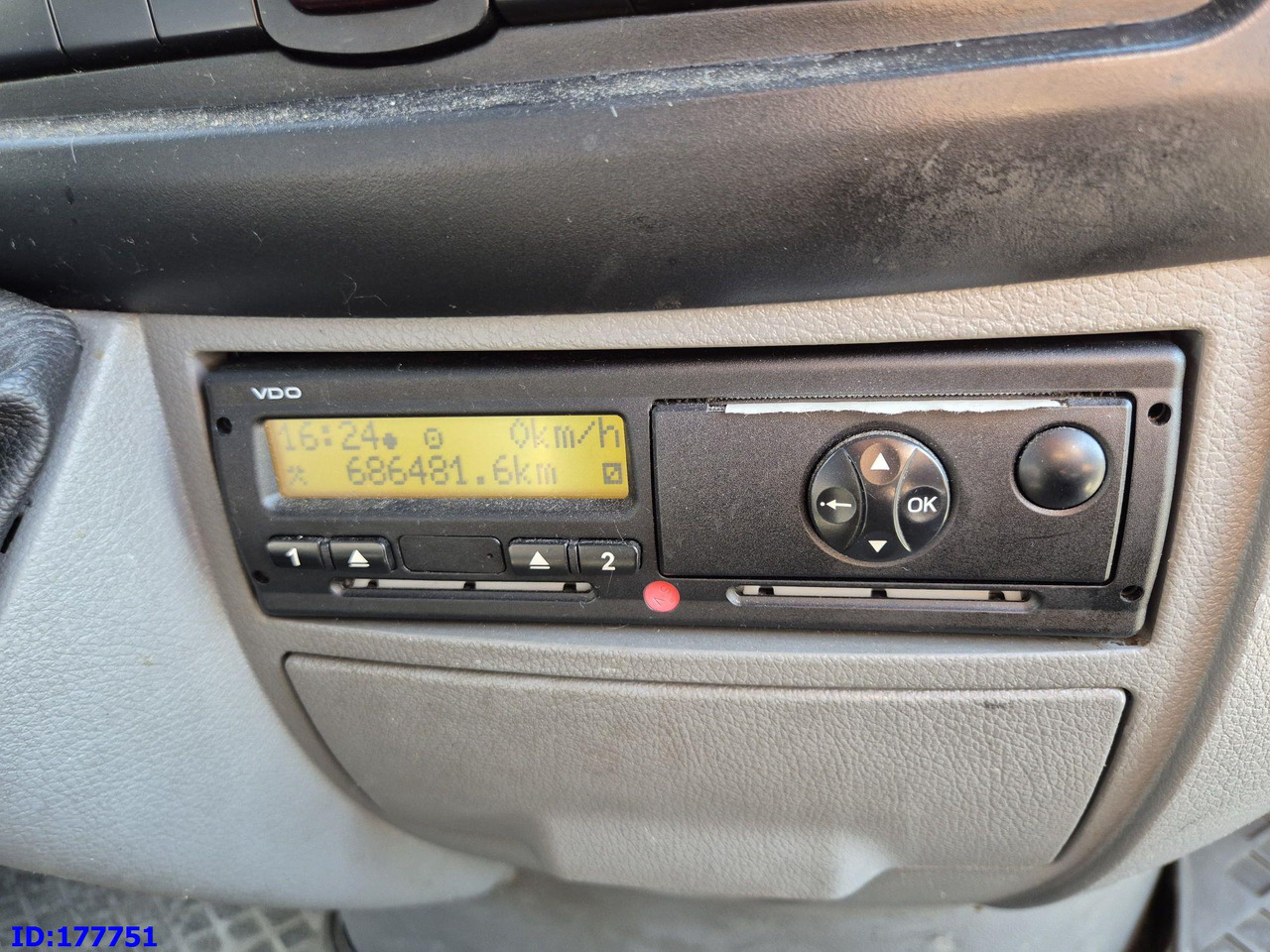 صغيرة, ميكروباص MERCEDES-BENZ Sprinter 518 - VIP - 17-seater: صور 13