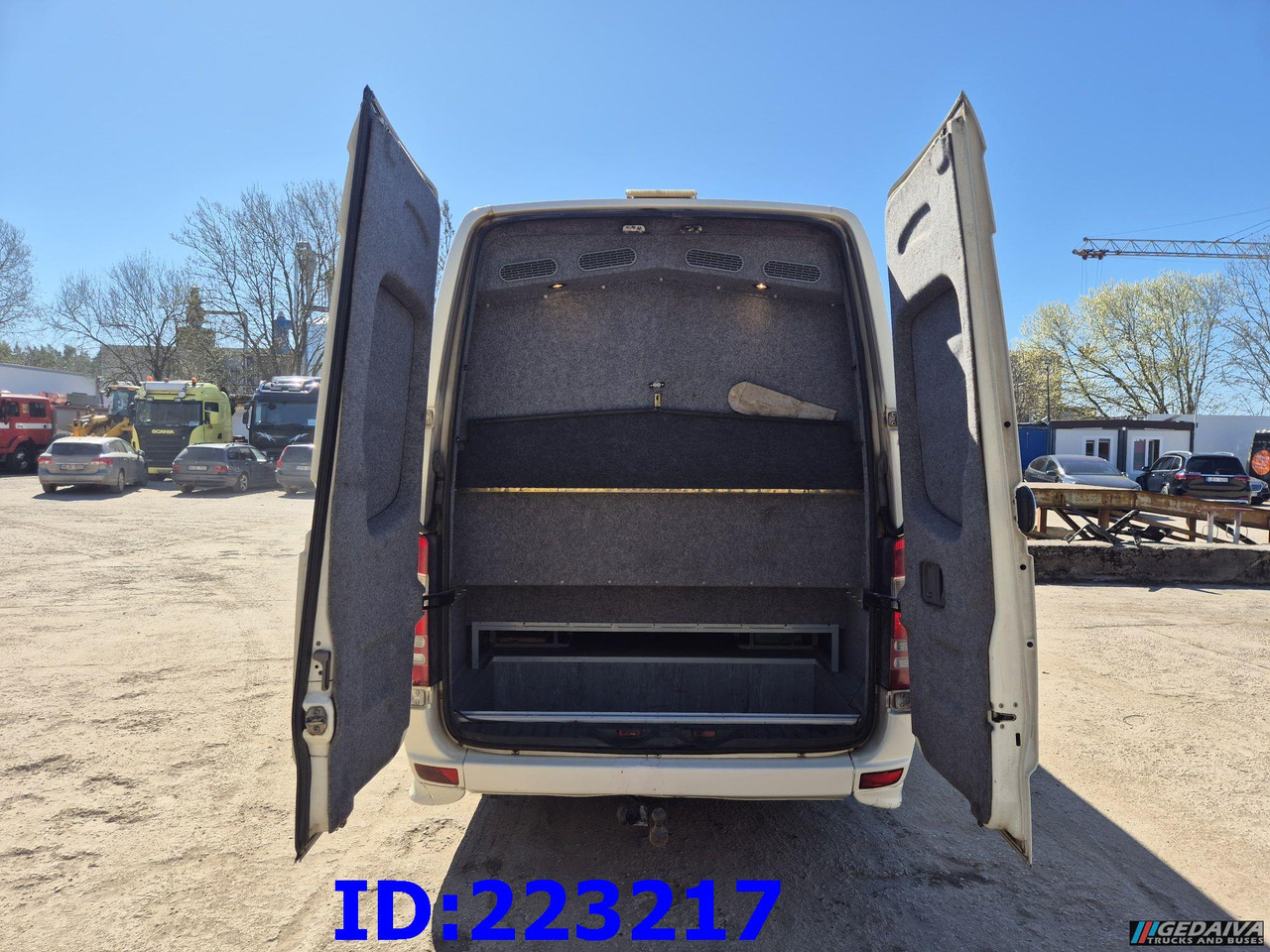 MERCEDES-BENZ Sprinter 518 VIP Prostyle 17-Place (Motor defekt) - سياحية حافلة: صور 5 MERCEDES-BENZ Sprinter 518 VIP Prostyle 17-Place (Motor defekt) - سياحية حافلة: صور 5