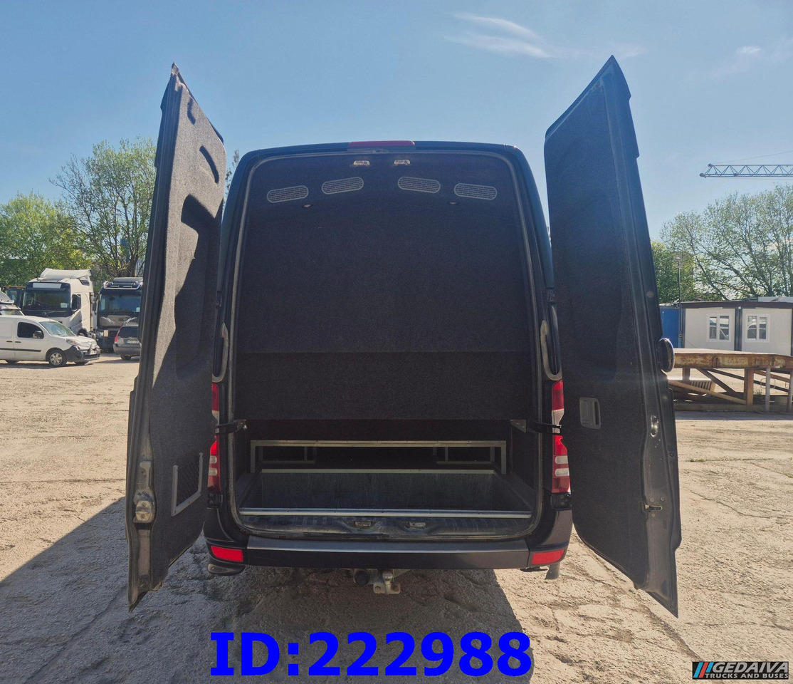 MERCEDES-BENZ Sprinter 519 VIP - 17 Seater - سياحية حافلة: صور 5 MERCEDES-BENZ Sprinter 519 VIP - 17 Seater - سياحية حافلة: صور 5