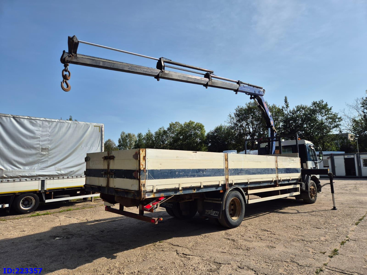 RENAULT Premium 210 4x2 Crane PM - شاحنة قطع الأشجار: صور 4 RENAULT Premium 210 4x2 Crane PM - شاحنة قطع الأشجار: صور 4
