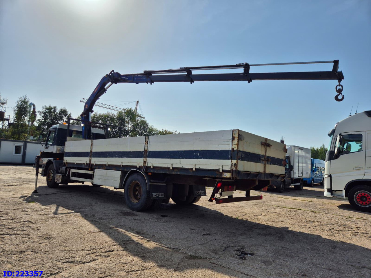 RENAULT Premium 210 4x2 Crane PM - شاحنة قطع الأشجار: صور 5 RENAULT Premium 210 4x2 Crane PM - شاحنة قطع الأشجار: صور 5