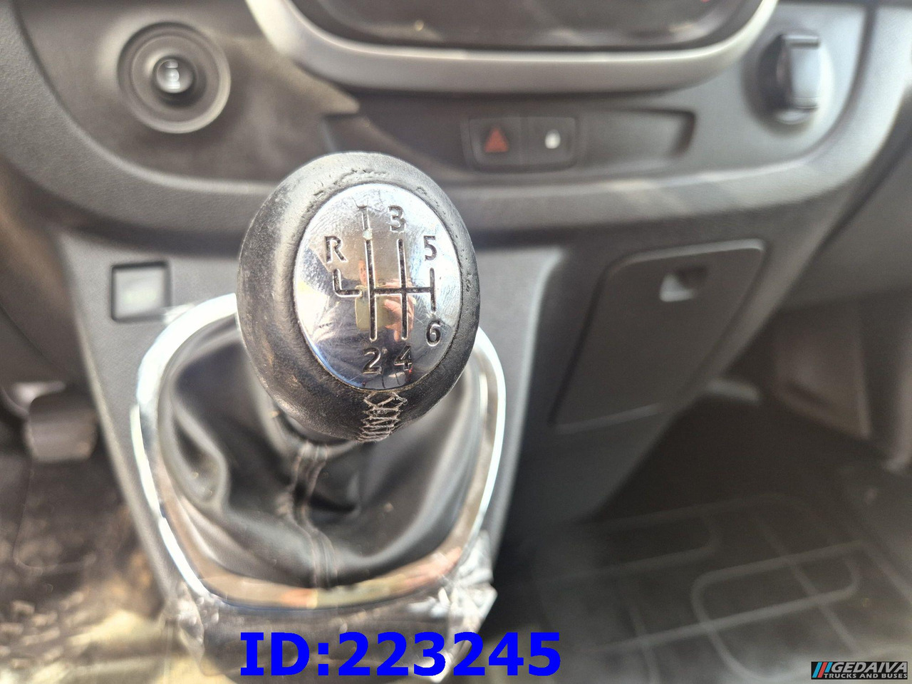 الشاحنات الصغيرة كابينة مزدوجة RENAULT Trafic Euro6: صور 17