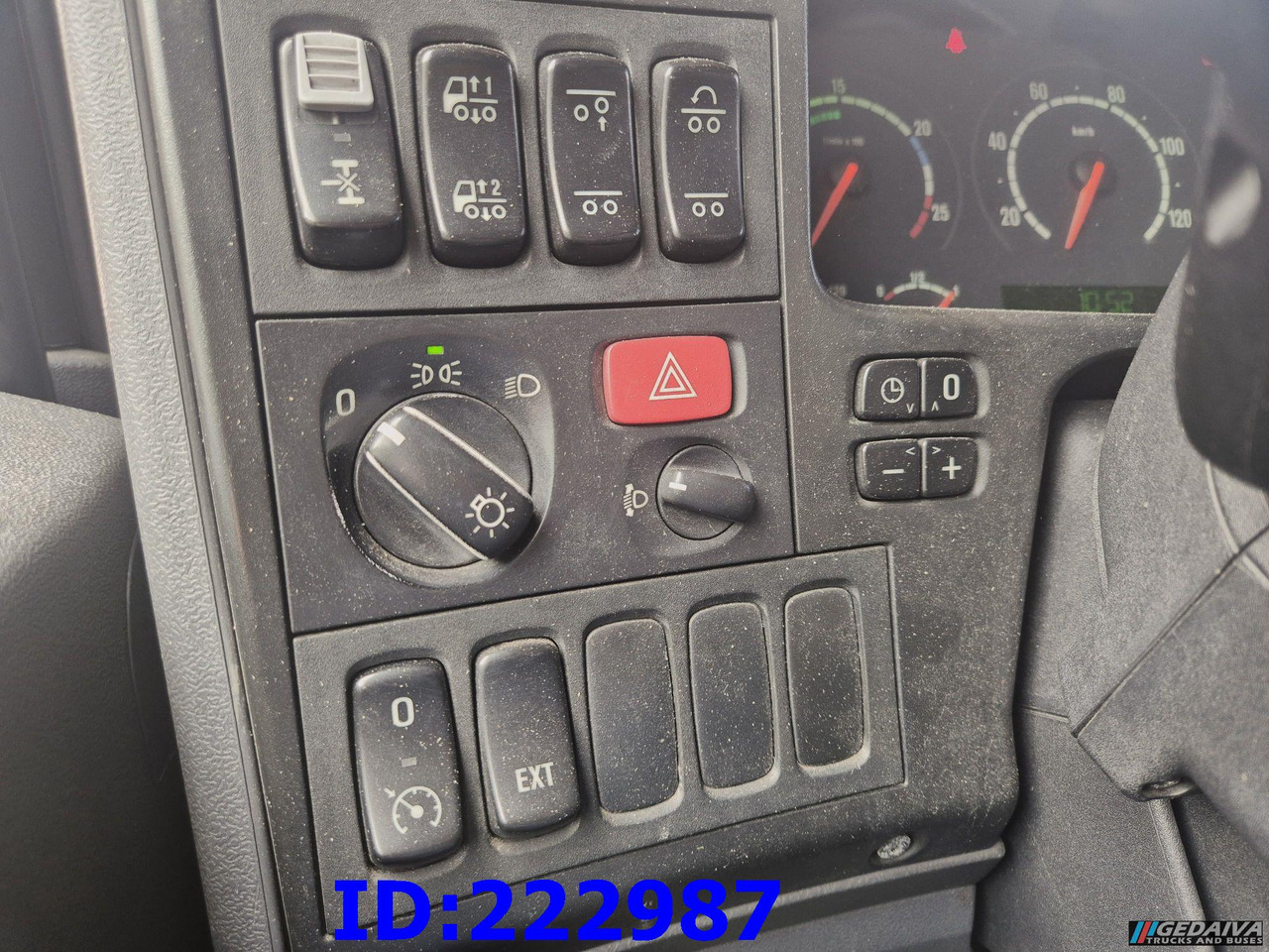 شاحنات مسطحة SCANIA R470 6x2 10tyre Manual: صور 10