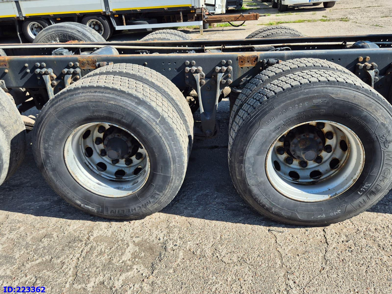 SCANIA R580 8x4 Euro6 Retarder - الشاسيه شاحنة: صور 5 SCANIA R580 8x4 Euro6 Retarder - الشاسيه شاحنة: صور 5