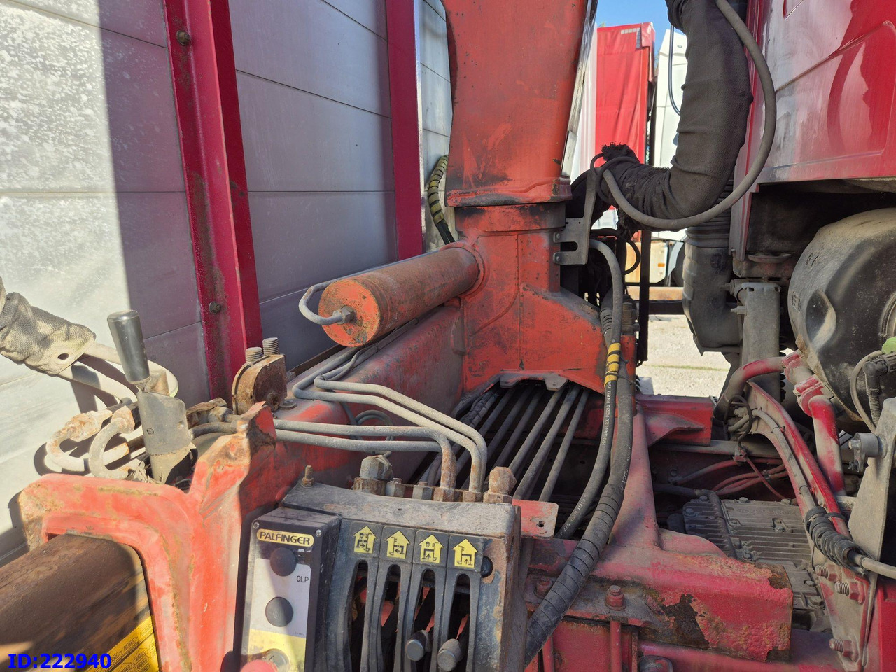 شاحنات مسطحة VOLVO FH12 420HP + Crane Palfinger PK9501: صور 12