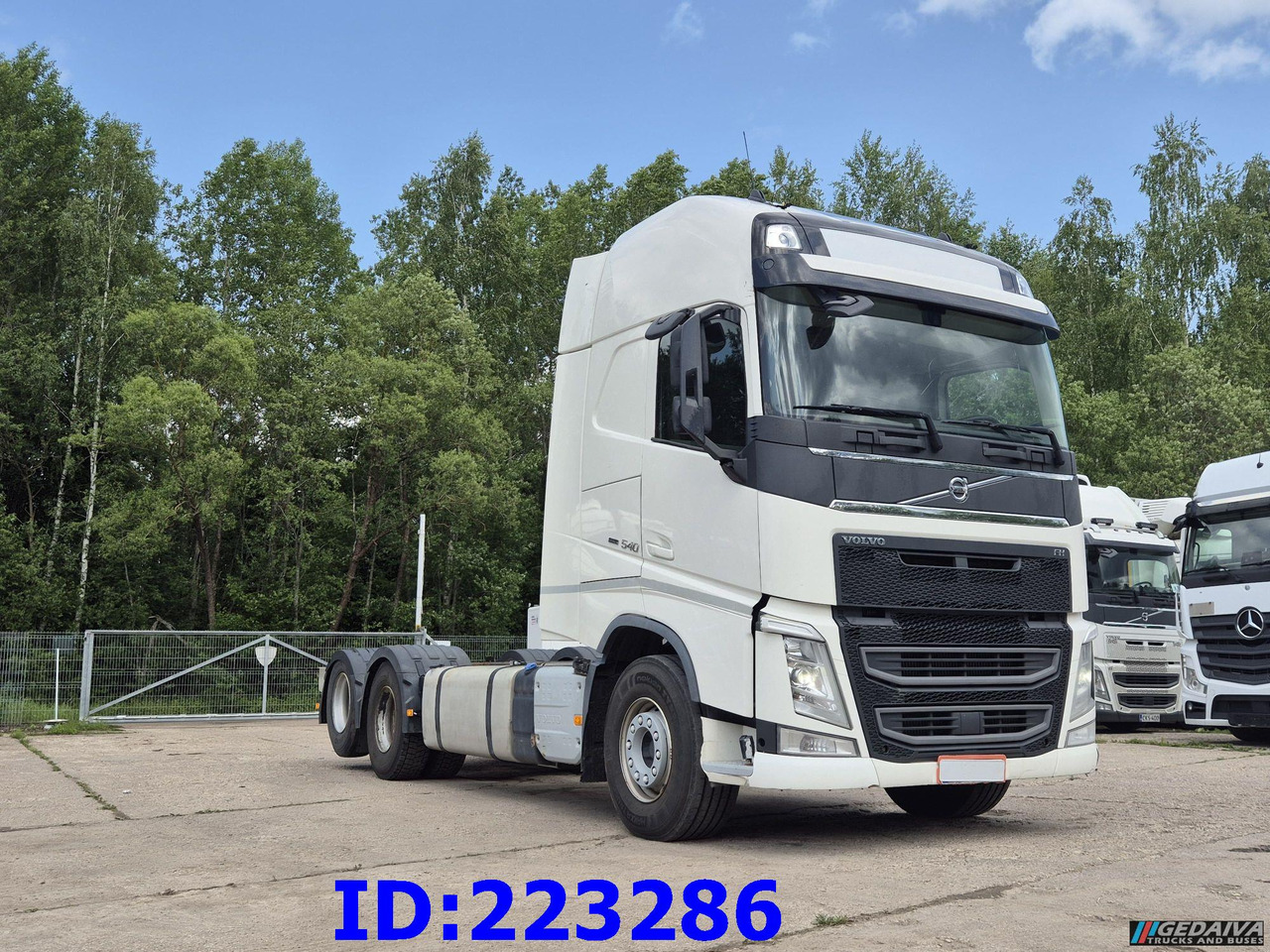 VOLVO FH13 540HP 6x2 (10 tyre) Euro6 - الشاسيه شاحنة: صور 4 VOLVO FH13 540HP 6x2 (10 tyre) Euro6 - الشاسيه شاحنة: صور 4