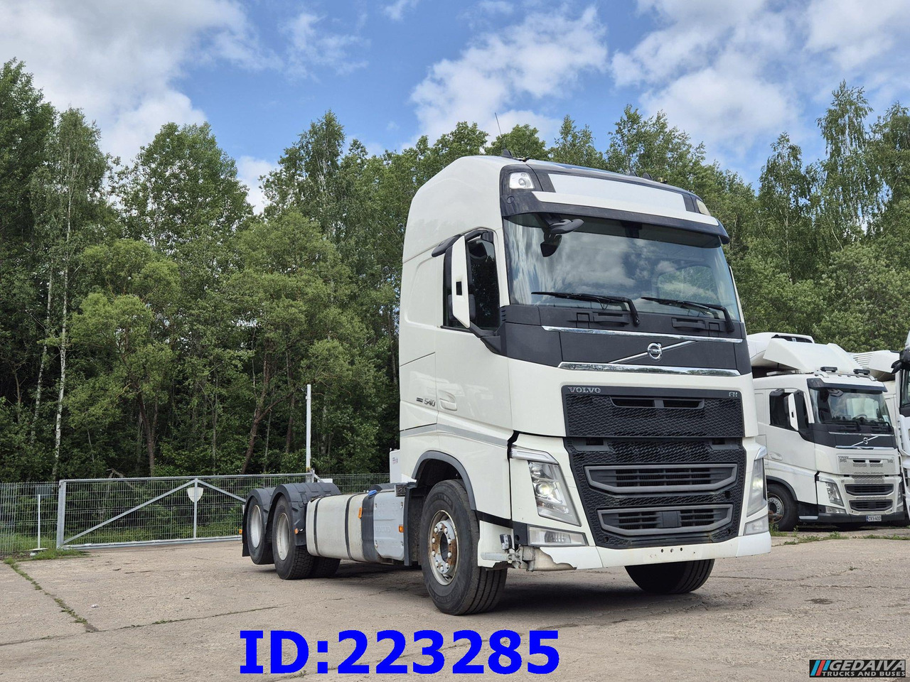 VOLVO FH13 540HP 6x2 (10 tyre) Euro6 - الشاسيه شاحنة: صور 4 VOLVO FH13 540HP 6x2 (10 tyre) Euro6 - الشاسيه شاحنة: صور 4