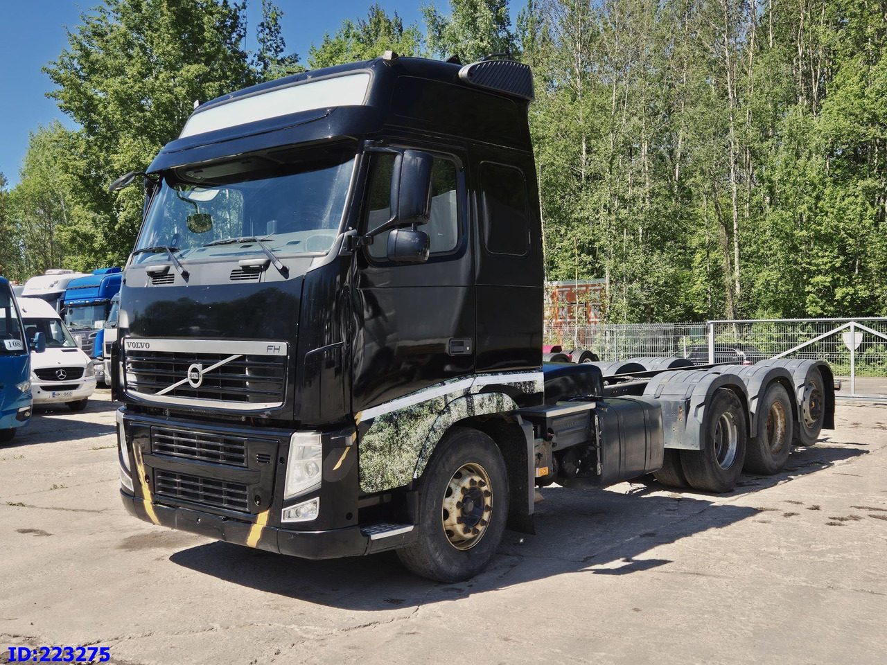 VOLVO FH13 540HP 8X4 (Steering axle) RETARDER - الشاسيه شاحنة: صور 1 VOLVO FH13 540HP 8X4 (Steering axle) RETARDER - الشاسيه شاحنة: صور 1