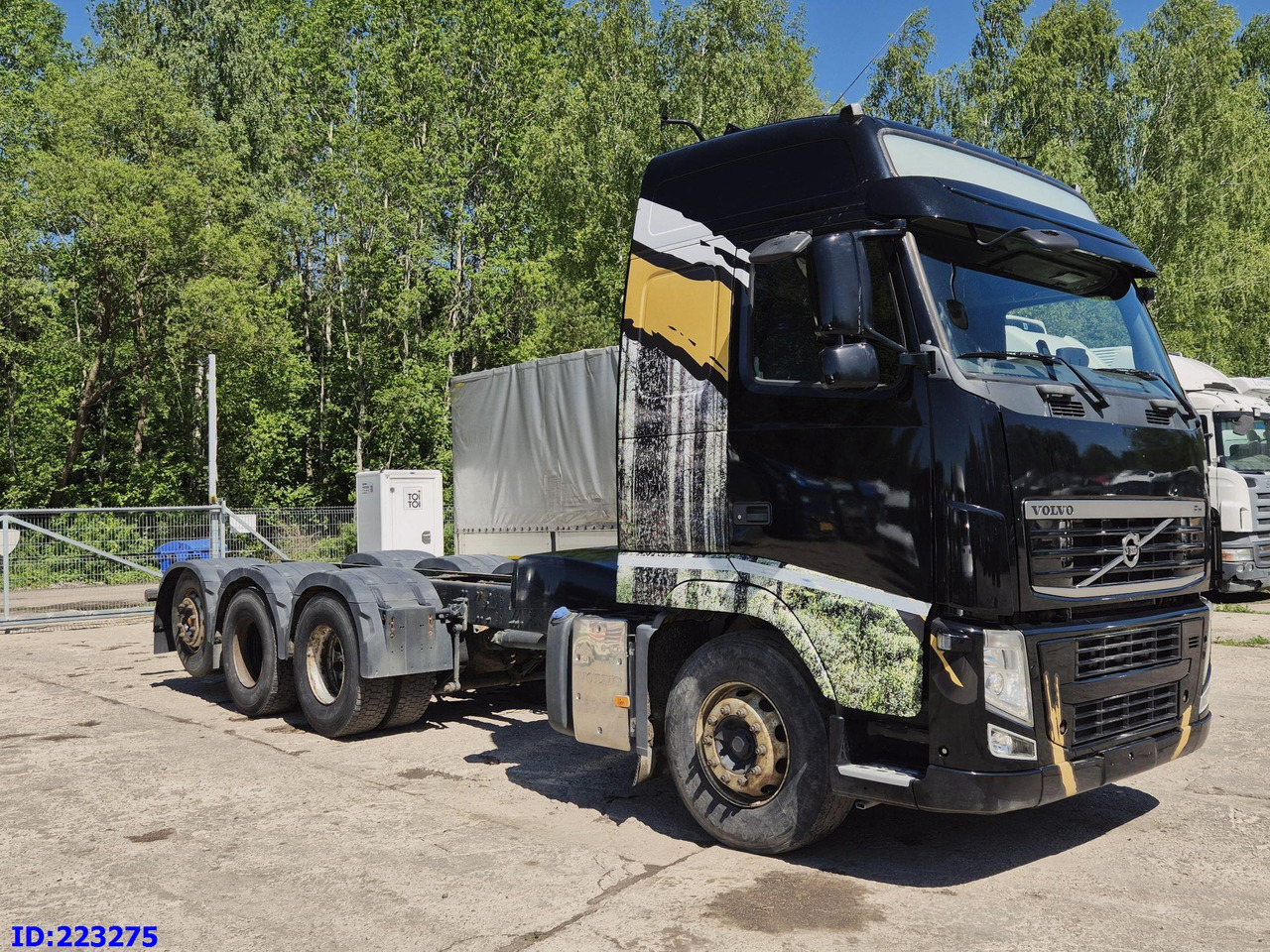 VOLVO FH13 540HP 8X4 (Steering axle) RETARDER - الشاسيه شاحنة: صور 4 VOLVO FH13 540HP 8X4 (Steering axle) RETARDER - الشاسيه شاحنة: صور 4