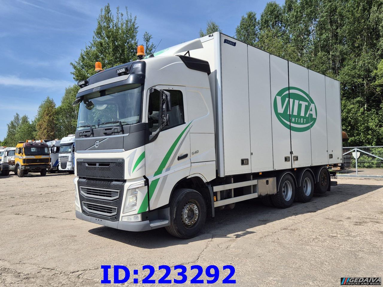 VOLVO FH13 540HP 8x4 Steering axle - متساوي شاحنة: صور 1 VOLVO FH13 540HP 8x4 Steering axle - متساوي شاحنة: صور 1