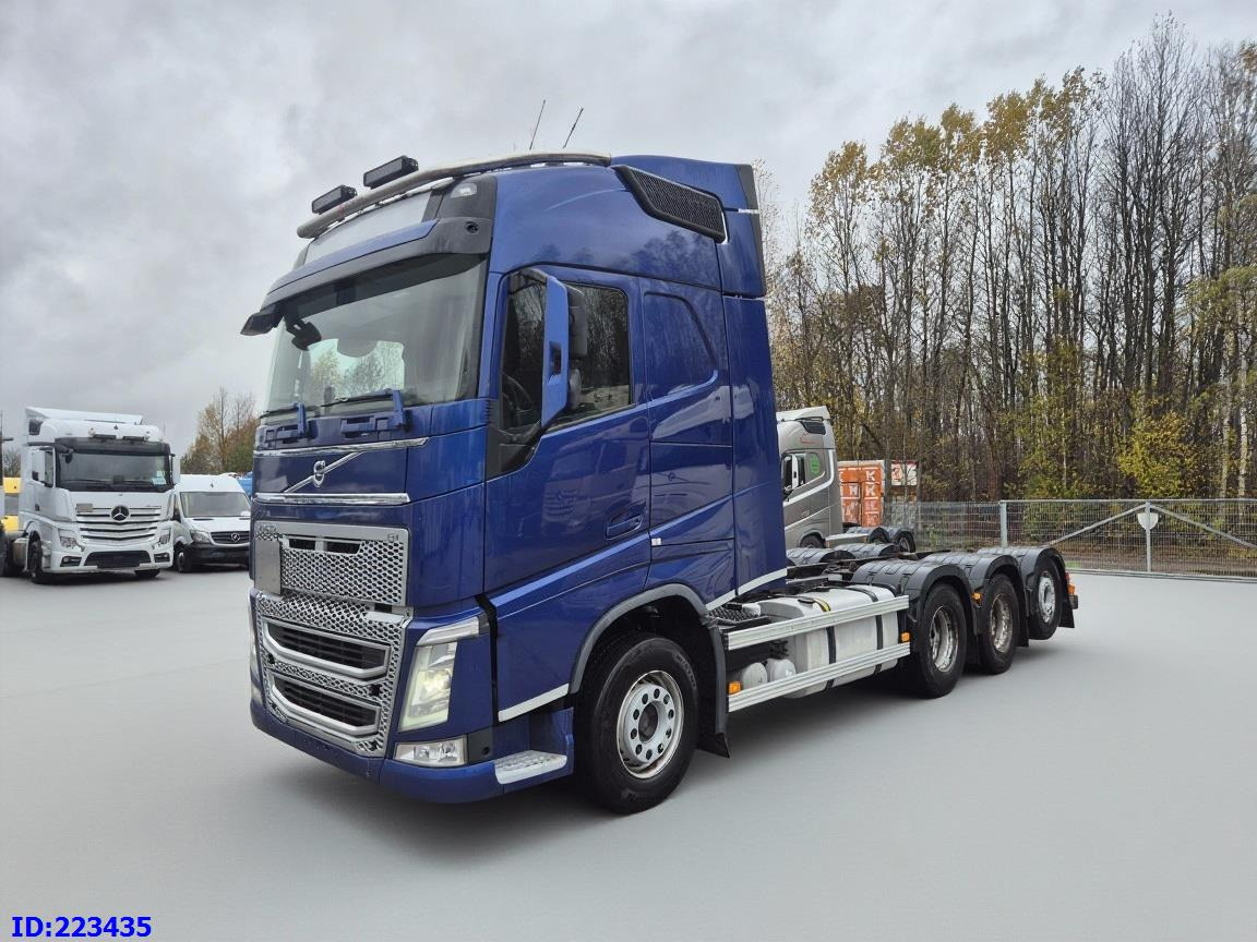 VOLVO FH13 540HP 8x4 (steering axle) - الشاسيه شاحنة: صور 1 VOLVO FH13 540HP 8x4 (steering axle) - الشاسيه شاحنة: صور 1
