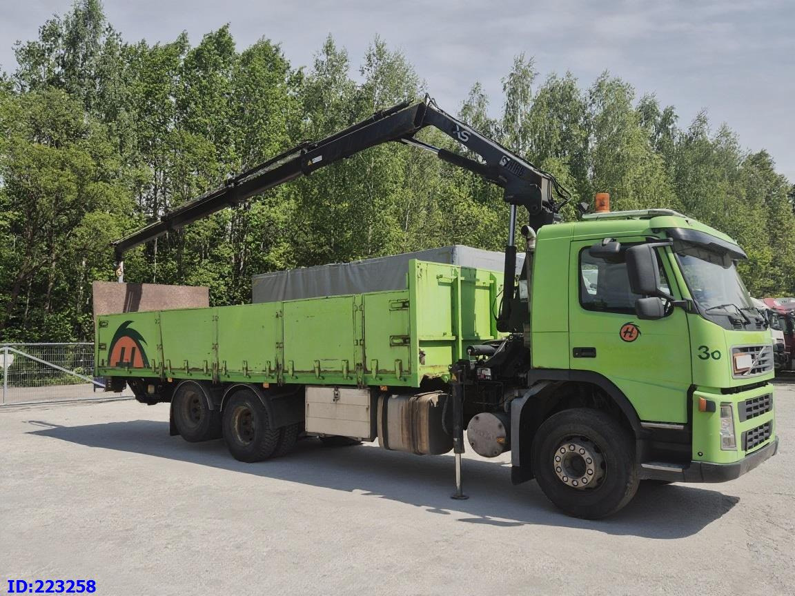 VOLVO FM9 300HP 6x2 + HIAB 144B -3 CL - شاحنات مسطحة: صور 2 VOLVO FM9 300HP 6x2 + HIAB 144B -3 CL - شاحنات مسطحة: صور 2