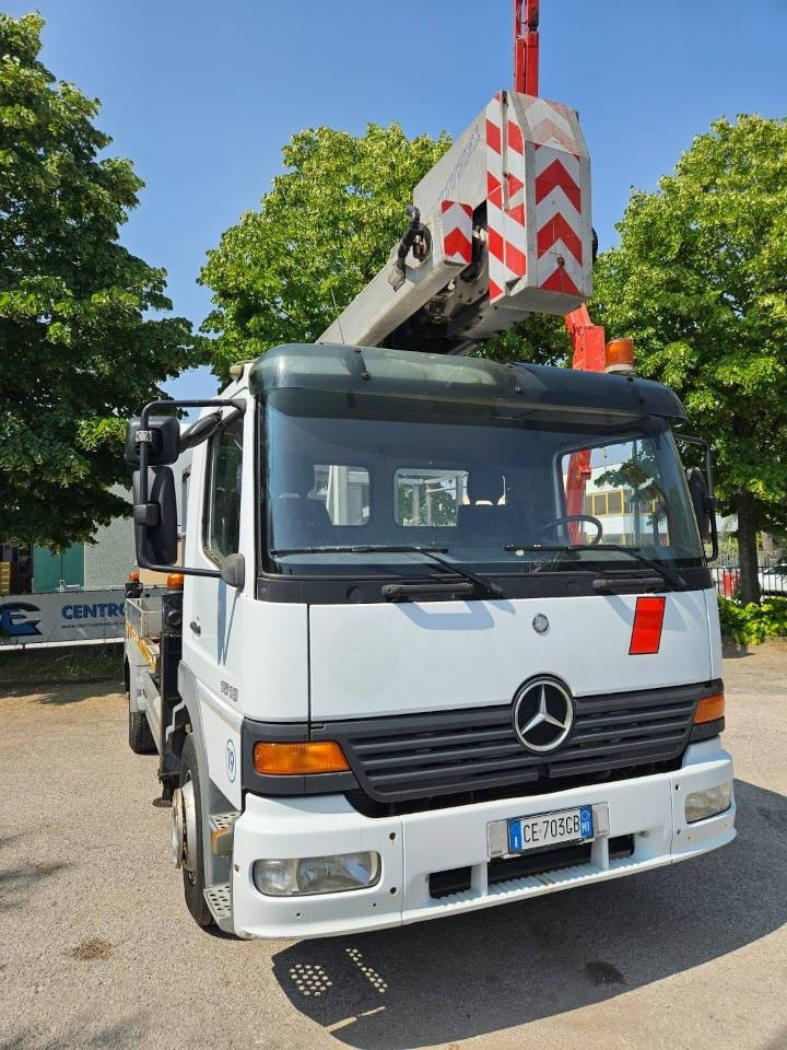 Multitel J328.200 ALU EF - مصاعد الازدهار محمولة على شاحنة: صور 4 Multitel J328.200 ALU EF - مصاعد الازدهار محمولة على شاحنة: صور 4