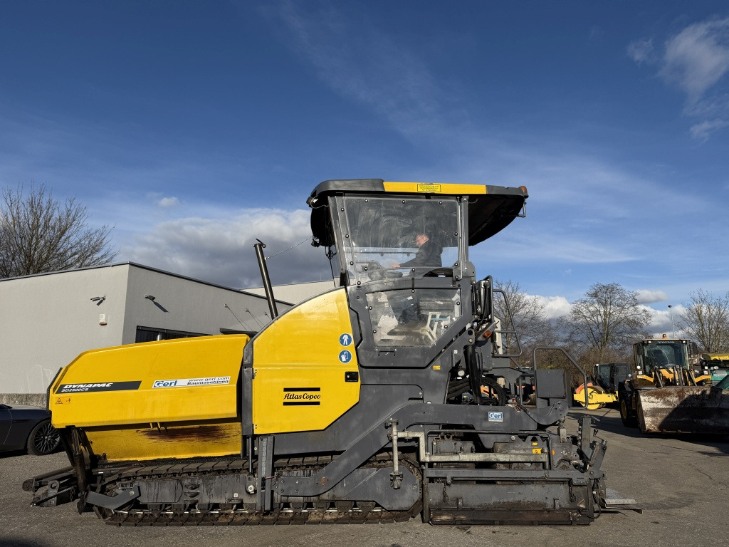 Dynapac SD 2500 CS (111774) - العامل بالقار: صور 1 Dynapac SD 2500 CS (111774) - العامل بالقار: صور 1