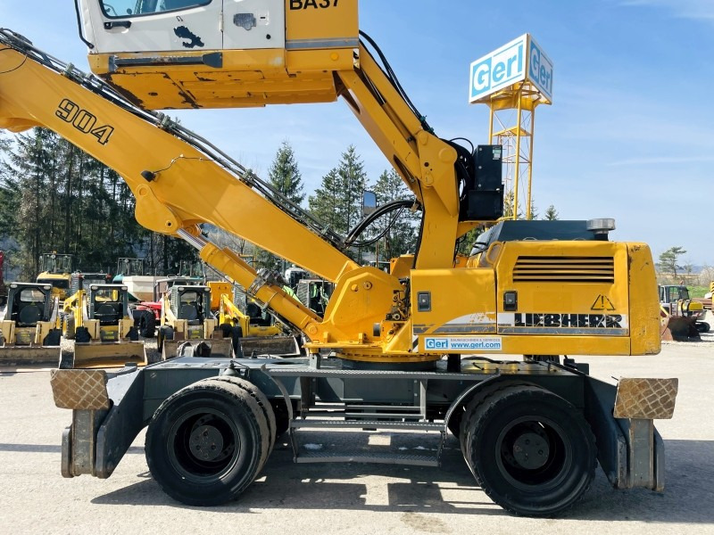 Liebherr A904 (3758) - حفارة النقل والشحن: صور 4 Liebherr A904 (3758) - حفارة النقل والشحن: صور 4