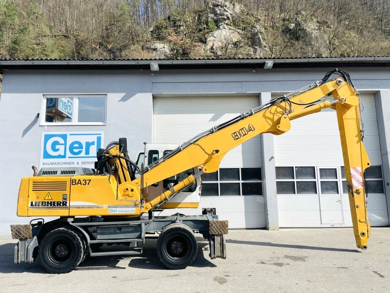 Liebherr A904 (3758) - حفارة النقل والشحن: صور 2 Liebherr A904 (3758) - حفارة النقل والشحن: صور 2