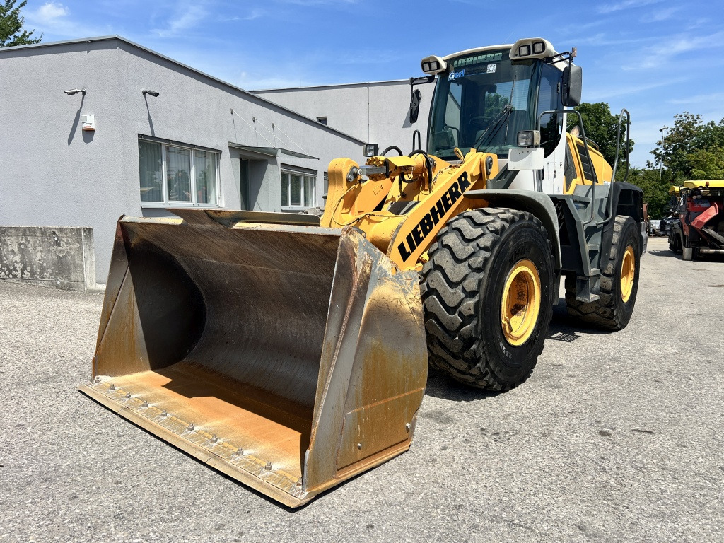 Liebherr L 550 (111617) - اللودر بعجل: صور 3 Liebherr L 550 (111617) - اللودر بعجل: صور 3