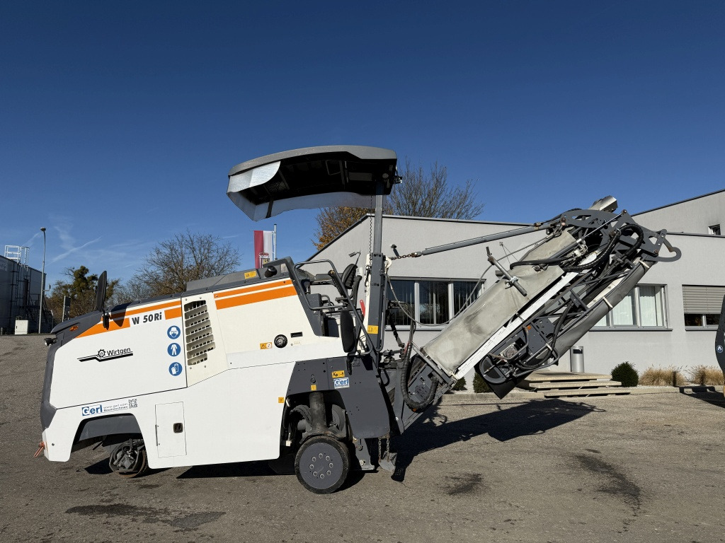 Wirtgen W 50 Ri (111751) - ماكينات لصقل الأسفلت: صور 1 Wirtgen W 50 Ri (111751) - ماكينات لصقل الأسفلت: صور 1