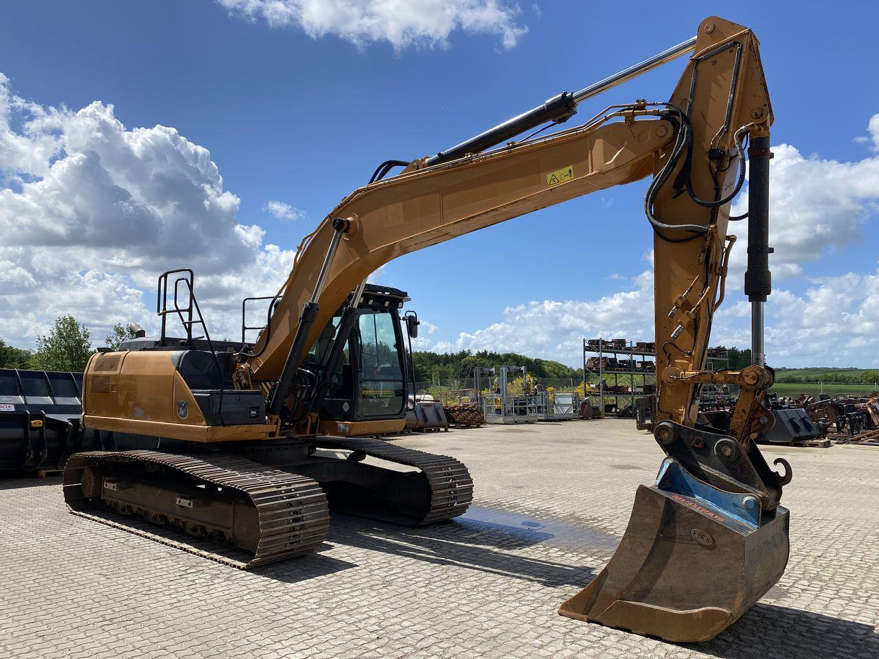 Case CX210C - حفارات زحافة: صور 5 Case CX210C - حفارات زحافة: صور 5