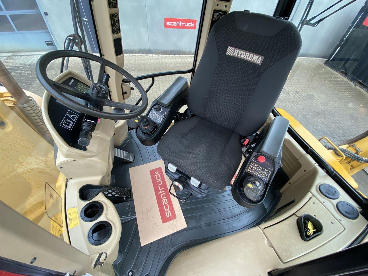 Hydrema 906E - حفار متعدد الاستخدام: صور 3 Hydrema 906E - حفار متعدد الاستخدام: صور 3