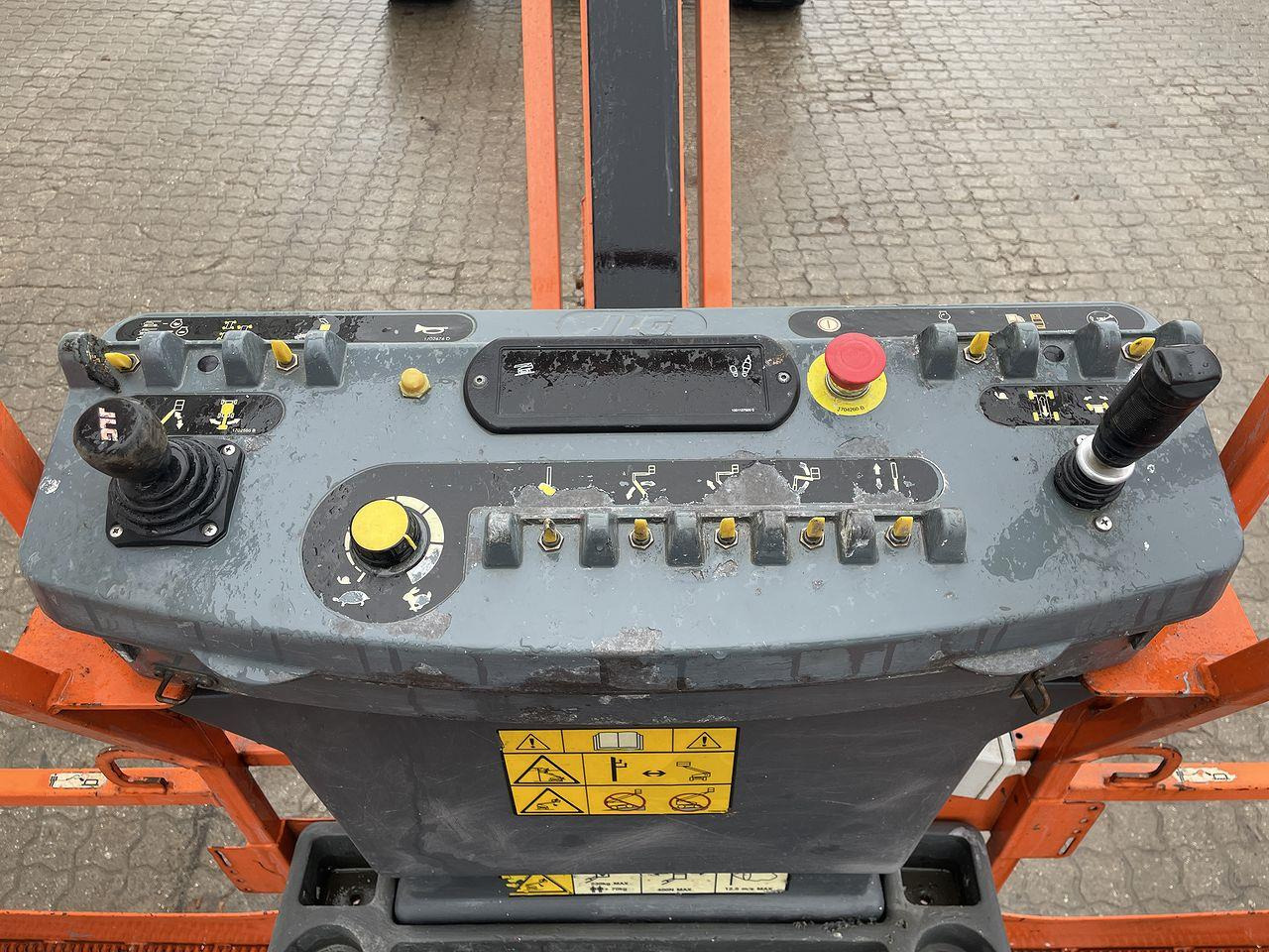 JLG 800AJ - رافعات سلة تلسكوبية: صور 3 JLG 800AJ - رافعات سلة تلسكوبية: صور 3