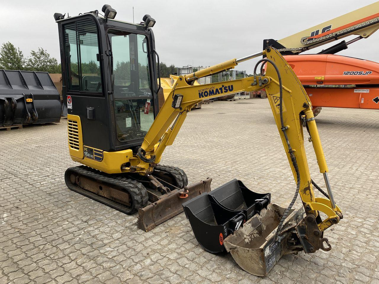 Komatsu PC16R-3HS - حفارة مصغرة: صور 5 Komatsu PC16R-3HS - حفارة مصغرة: صور 5