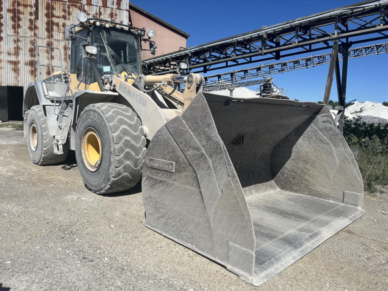 Komatsu WA470-7 - اللودر بعجل: صور 5 Komatsu WA470-7 - اللودر بعجل: صور 5