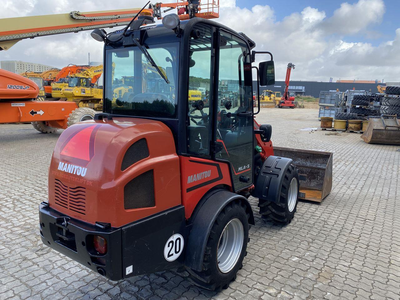Manitou MLA 5-50H-Z CAB - لودر مفصلي صغير: صور 4 Manitou MLA 5-50H-Z CAB - لودر مفصلي صغير: صور 4