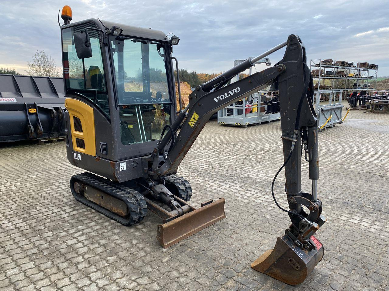Volvo EC18D - حفارة مصغرة: صور 5 Volvo EC18D - حفارة مصغرة: صور 5