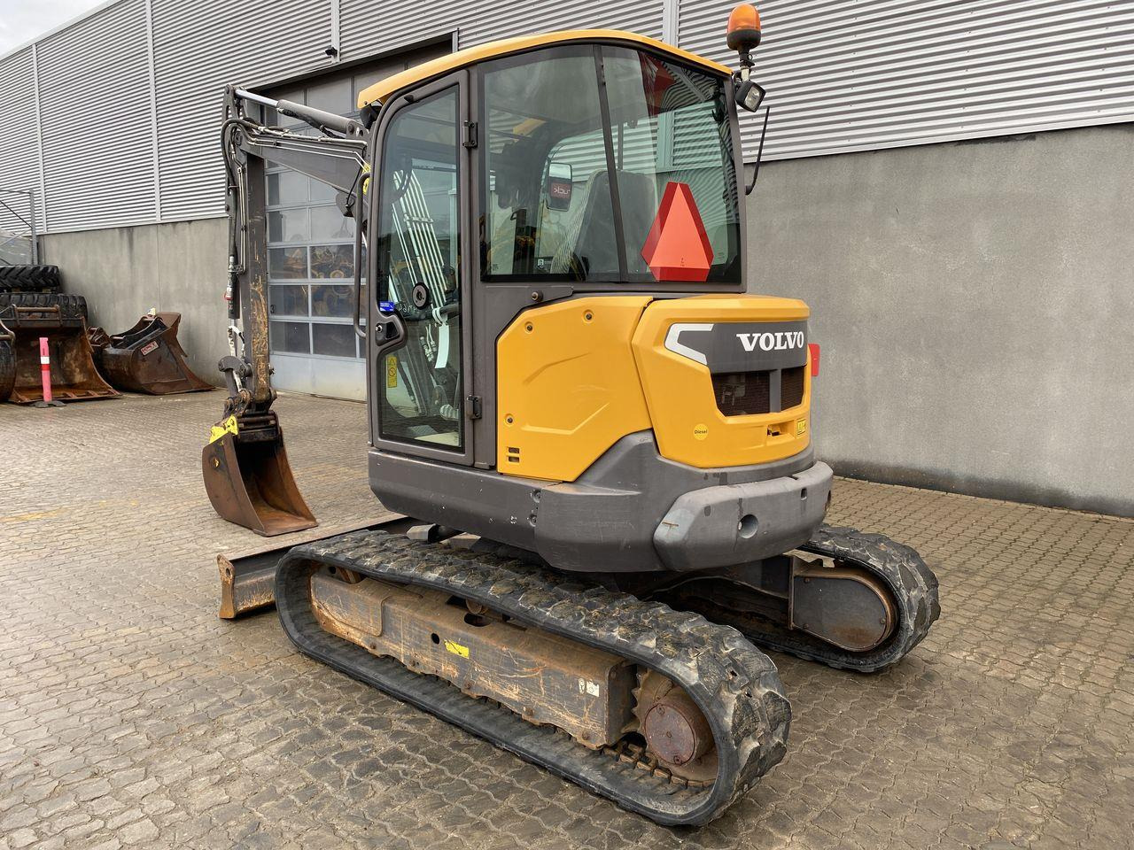 Volvo ECR50 - حفارة مصغرة: صور 2 Volvo ECR50 - حفارة مصغرة: صور 2