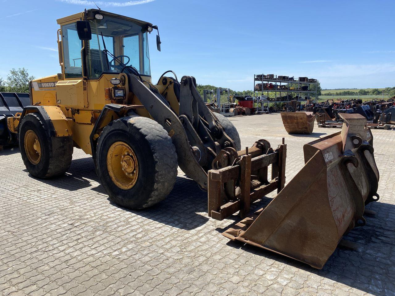 Volvo L70C - اللودر بعجل: صور 5 Volvo L70C - اللودر بعجل: صور 5