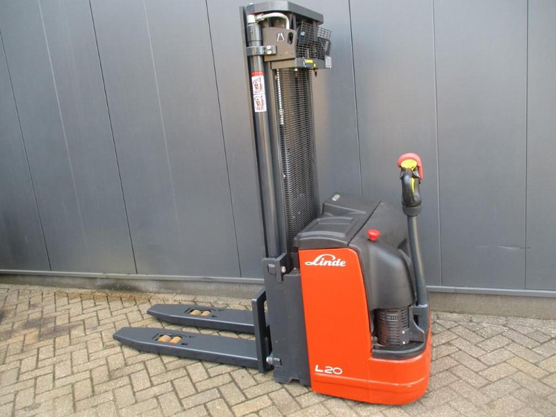 Linde L 20i - معدات تكديس: صور 3 Linde L 20i - معدات تكديس: صور 3