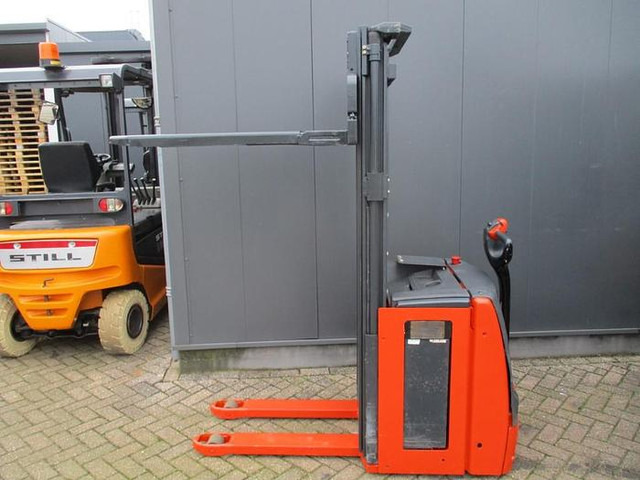 Linde L14 - معدات تكديس: صور 3 Linde L14 - معدات تكديس: صور 3
