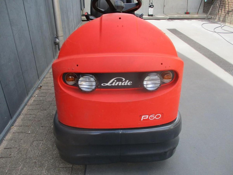 Linde P 60 - جرار السحب الكهربائي: صور 4 Linde P 60 - جرار السحب الكهربائي: صور 4