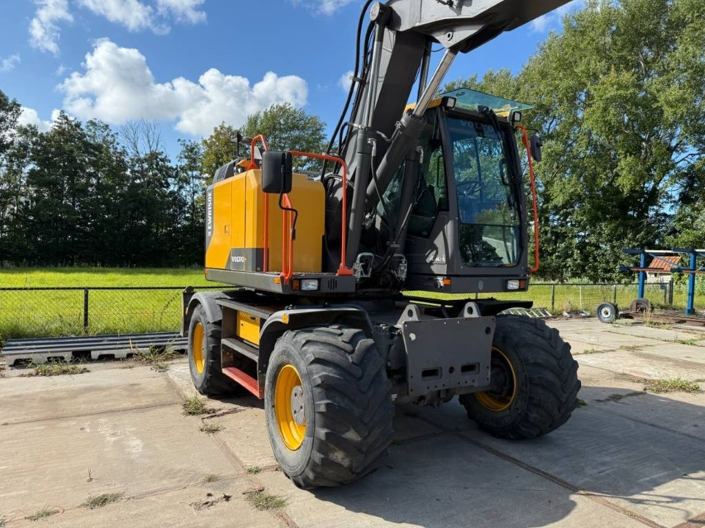 Volvo EWR 150 E - حفارة على عجلات: صور 4 Volvo EWR 150 E - حفارة على عجلات: صور 4