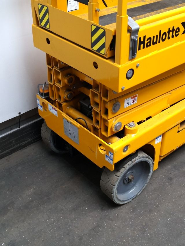 Haulotte Compact 10N - رافعات مقصية: صور 3 Haulotte Compact 10N - رافعات مقصية: صور 3