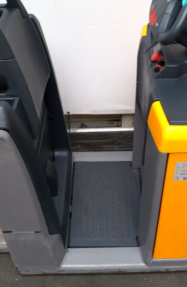 Jungheinrich ECE220 - رافعات ترتيب البضائع: صور 5 Jungheinrich ECE220 - رافعات ترتيب البضائع: صور 5